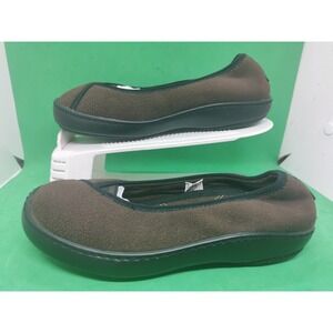 Terrasoles Rainier Women's Size 7 Brown fleece slippers rubber soles Ranier